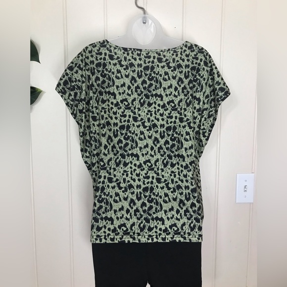 Shein Animal Print Sleeveless Top Blouse 
Large 12 - 14 Soft & Comfy Stretch - Picture 7 of 11